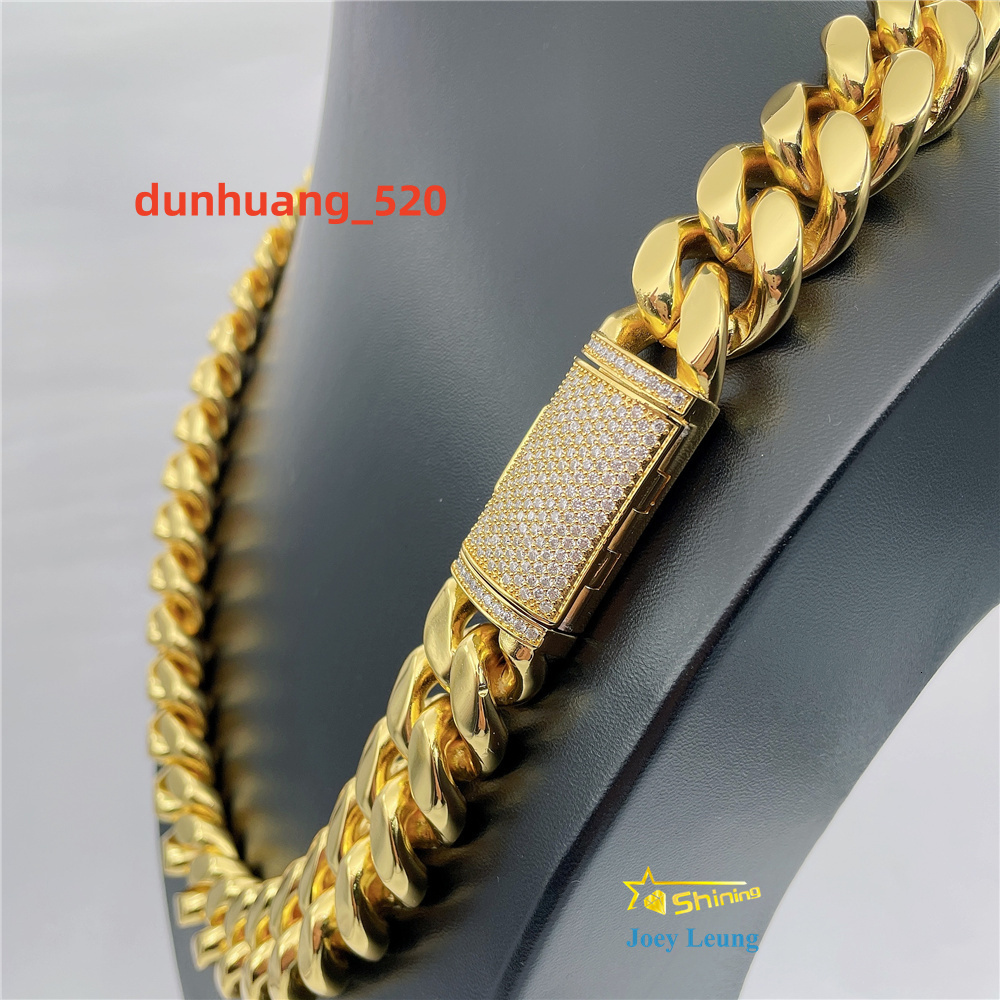 Hip Hop Style Iced Out Custom Lock Moissanite Diamond VVS Cuban Chain Stainless Steel Cuban Chain Necklace Miami Cuban Link