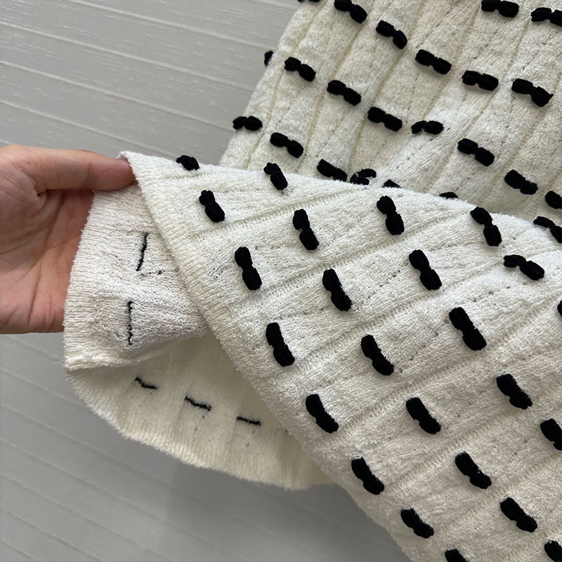 Chan Women's Black White Bow Semi Skirt Wool Blend Designer Luxury Elastic Waist Mini A-Line Bodycon French Elegant 2025 Winter New High Quality 