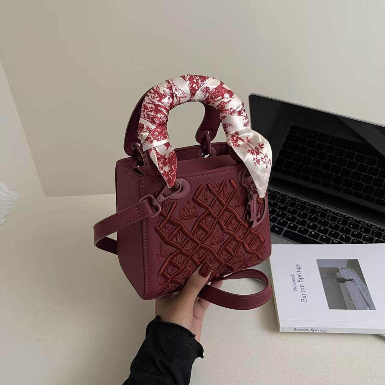 Free shipping designer bag Heavy Embroidery Versatile Bag New Fashion Scarf Handbag Women High-end Single Shoulder Crossbody Bag
