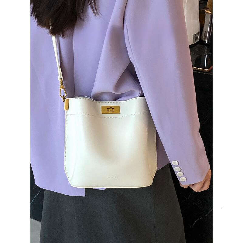 Designer Bag Tote Bag Shoulder Bag Niche Cowhide Bucket For Women New Single Shoulder Large Capacity High Quality Texture Versatile Crossbody Bag