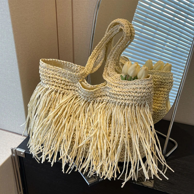 Casual Tassel Woven Women Shoulder Bags Handmade Fringe Lady Handbags Summer Beach Large Tote Bag Shopper Purse for Vacation 251027