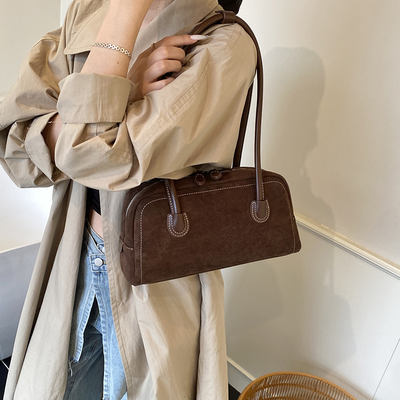 Free shipping designer bag Baguette Bag New Simple Pillow Bag Underarm Bag Women Fashion Casual Versatile Shoulder Bag