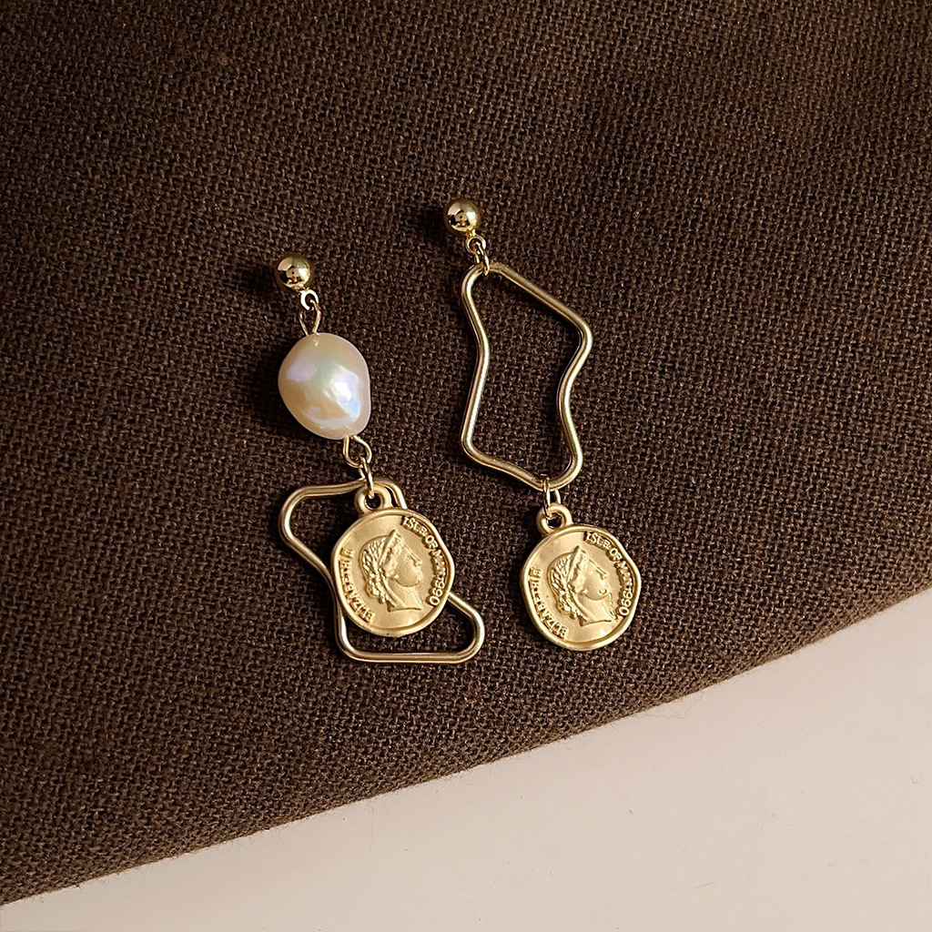Gold earrings Vintage Retro Simple Fashion S925 Silver Needle Gold Coin Earrings Light Luxury Premium Earrings free shipping luxury earrings gift for 