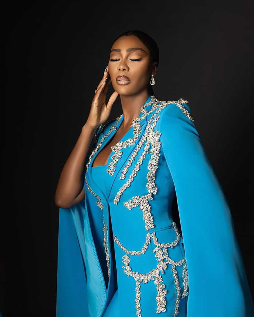 Crystal Women Pants Suits 2 Pieces Long Cape Sleeves Blazer Customized Formal Special Occasion Evening Party Show Outfit