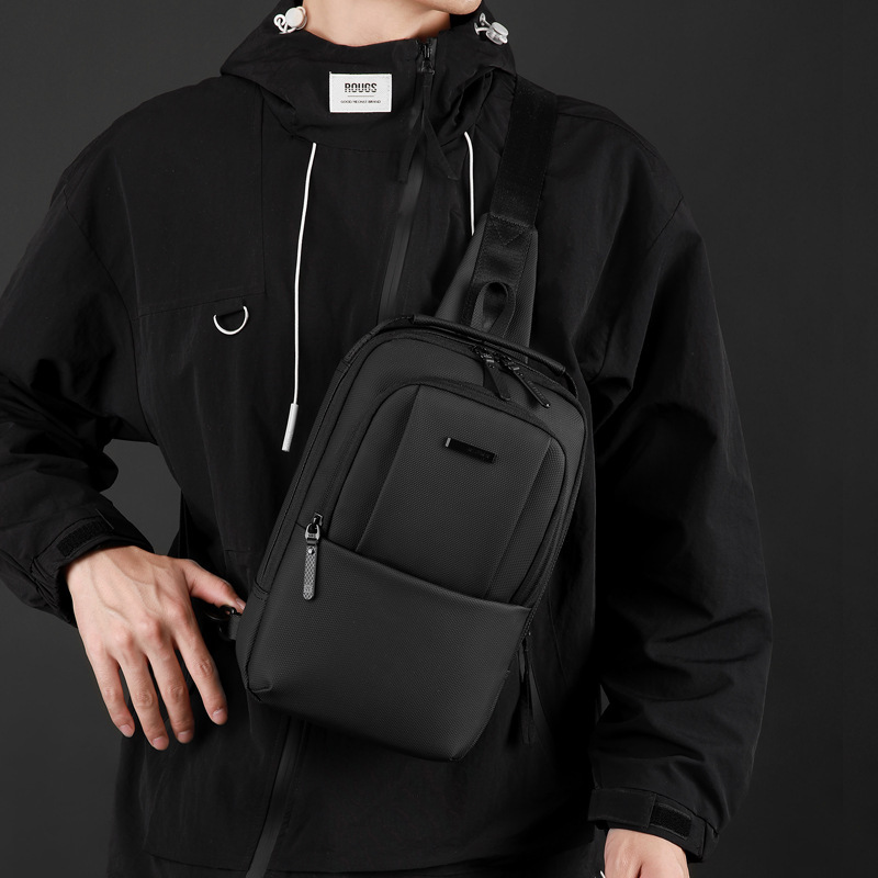 Designer Luxury New Men's High-end Crossbody Bag, Simple And Casual Single-shoulder Bag, Daily Commuting Chest Bag