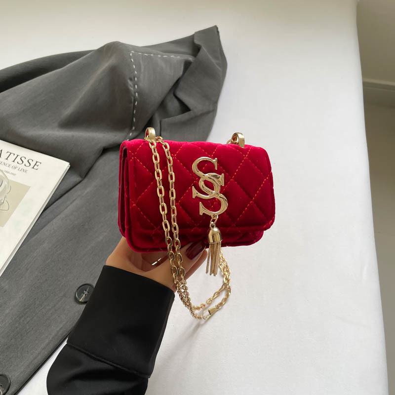 Luxury trendy design small square bag winter new fashion niche design European and American style suede texture women's shoulder bag designer bag