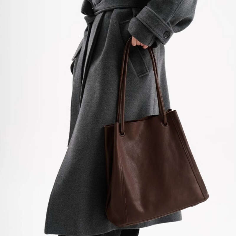 Stylish Women's Genuine Leather Bucket Bag - Large Capacity Retro Solid Color & Shoulder Handbag With Zipper Closure, Perfect For Work And Outdoo