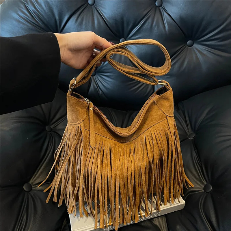 Women Boho Shoulder Bag Y2K Retro Versatile Crossbody Tassel Purse Beach Bag Straw Bag 251027
