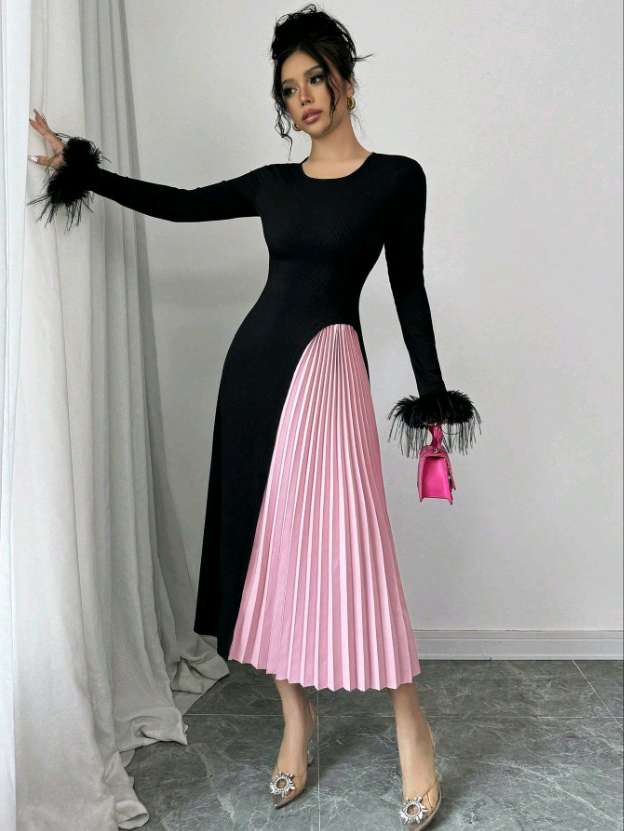 Fashionable New Style Color-block Knitted Dress with Pleated Party Dress Elegant and Figure-hugging Midlength Dress