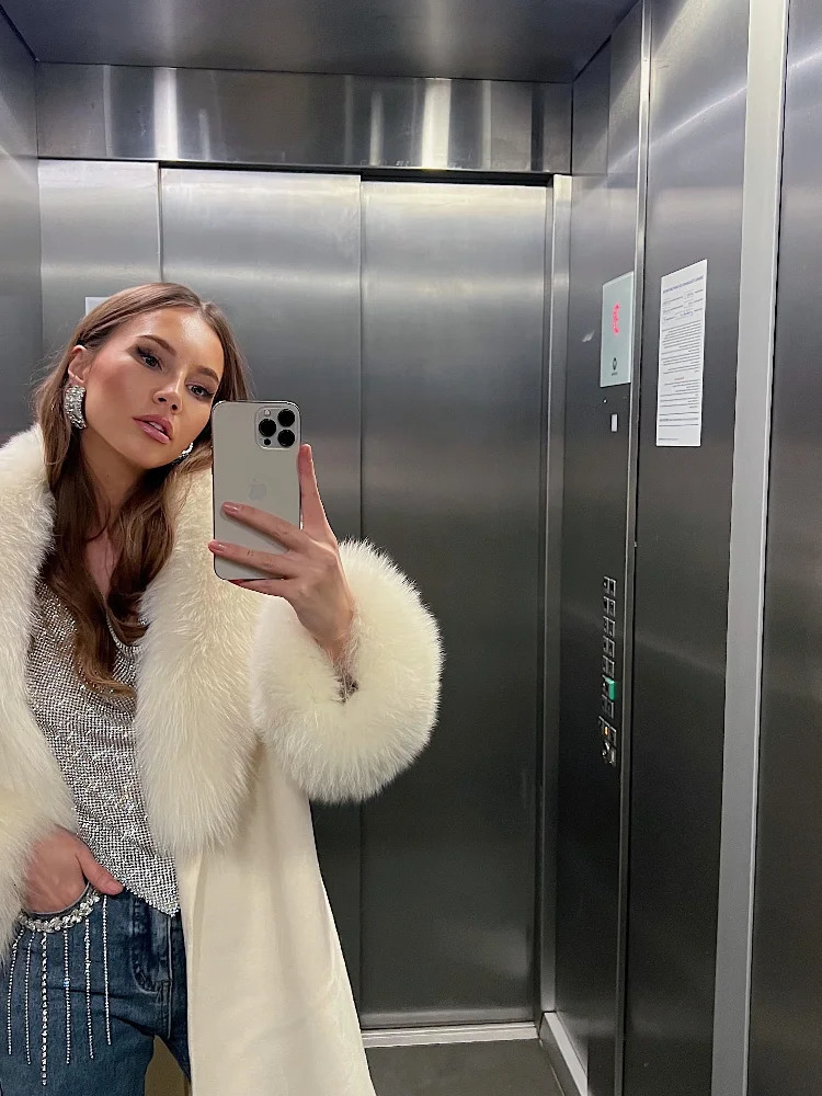 Retro Black Fur Patchwork Woolen Coat Women Chic Full Sleeve Vneck Lace Up Loose Overcoat Lady Winter Commute Outerwear 251027