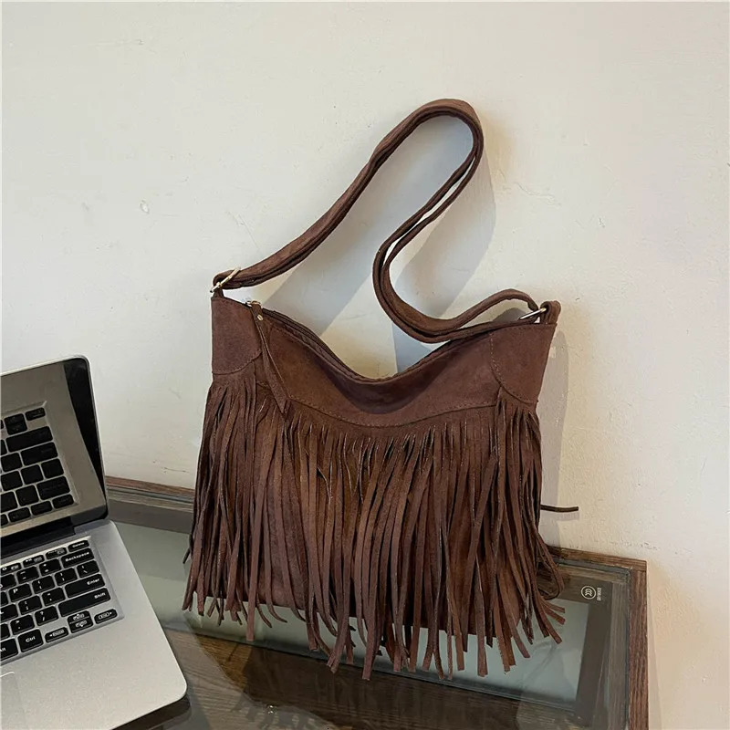 Women Boho Shoulder Bag Y2K Retro Versatile Crossbody Tassel Purse Beach Bag Straw Bag 251027