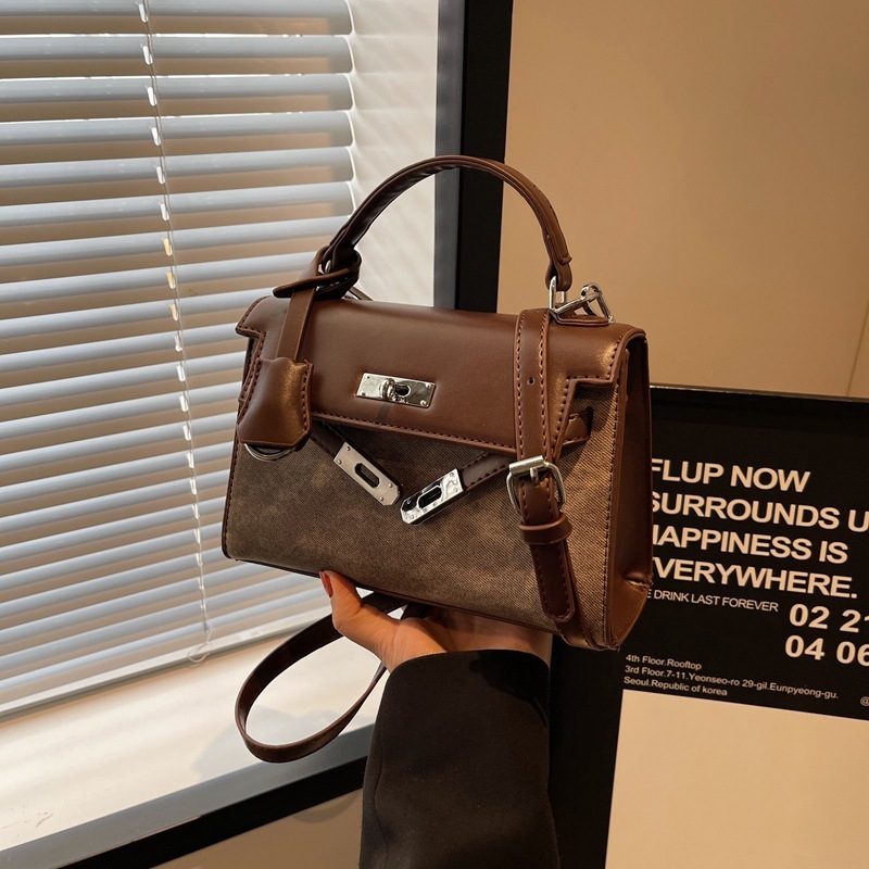 Free shipping designer bag Handbag for Women New Fashion Bag High-end Feel Single Shoulder Bag Handheld Crossbody Small Square Bag