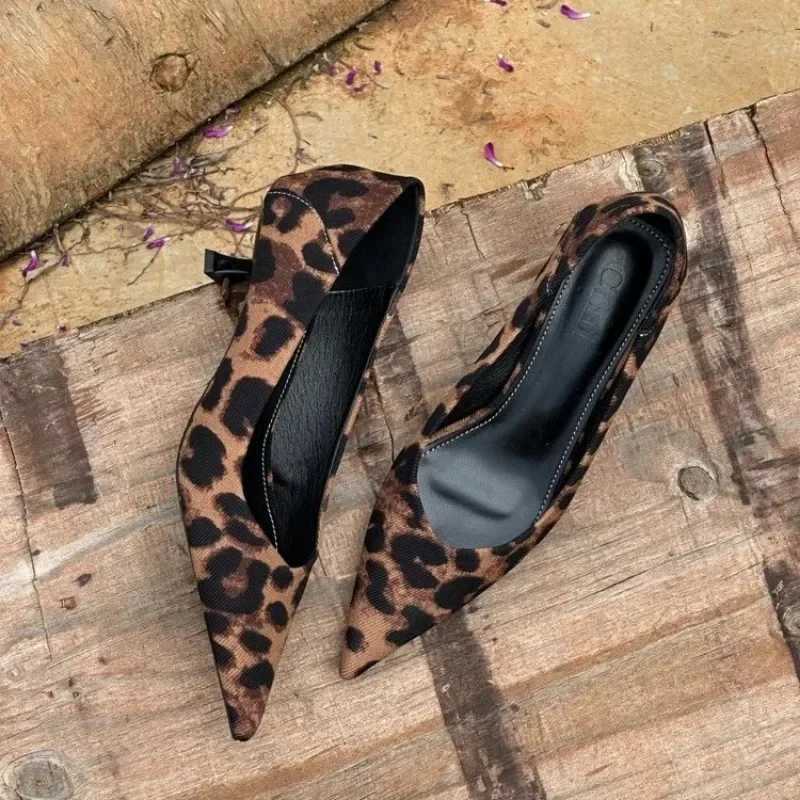 2025 Fi Ladies Shoes Shallow Womens High Heels Hot Sale Leopard Print Office and Career Sexy Pointed Toe Solid Heels WomenXJ251027