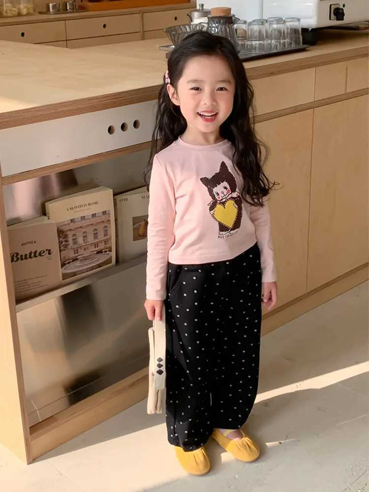 Girls Jeans Spring Autumn New Girls Baby Loose Straight Leg Pants Versatile Children Full Printed Small Flower Wide Leg PantsT251027