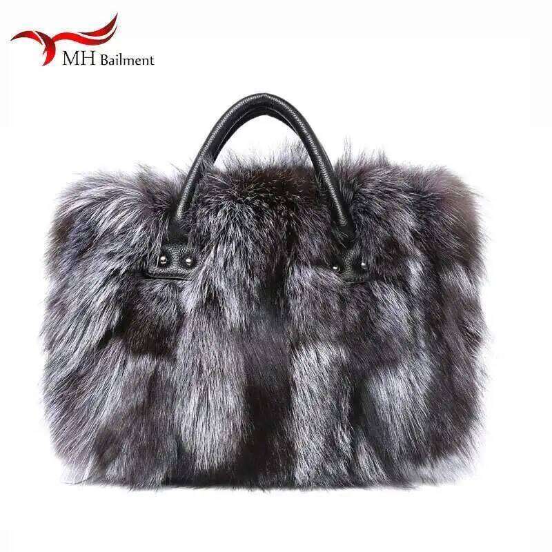 Autumn Winter New 100% Fox Shoulder Diagonal Package Female Fashion Handbag Ladies Brand Furry Big Fur Bag