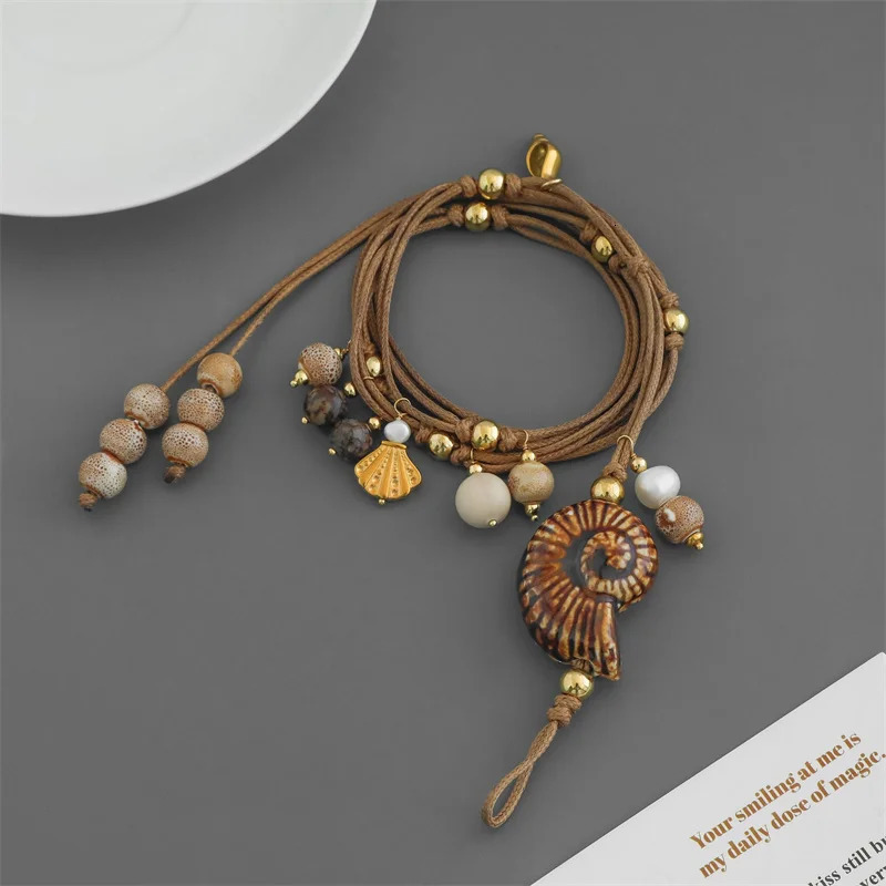 Vintage Ethnic style Conch Ceramic Bead Necklace for Womens Vacation Fashion Exquisite Parrot Shell Waist Chain Necklace 251023
