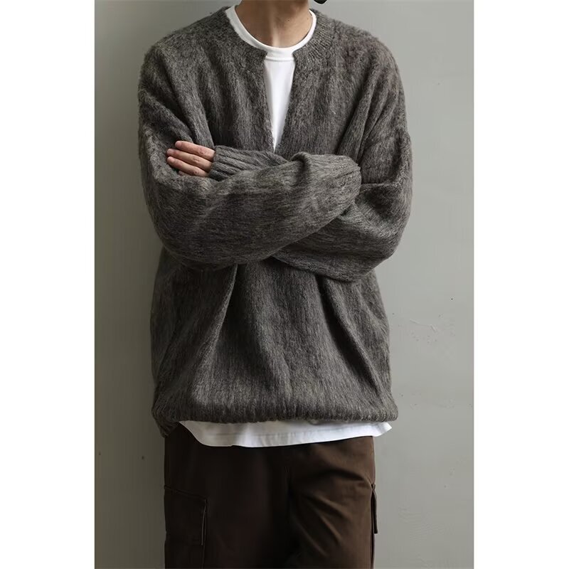Korean Version INS Solid Color V-neck Sweater Designer Sweater Men Winter High-end Feel Loose Lazy Knitted Sweater Versatile Knitted Top