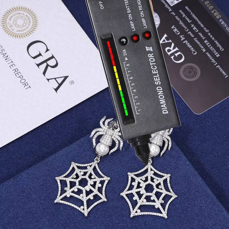 Creative Design Spider Jewelry Earrings 925 Sterling Silver VVS Moissanite Diamond Spider Web Pendant Earrings for Party Gift