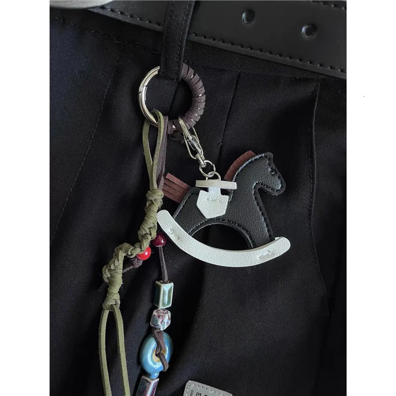Y2k Fashionable Horse Bag Pendant Keychain Ornament Waist Accessories For Men Women Fashion Gift 251023