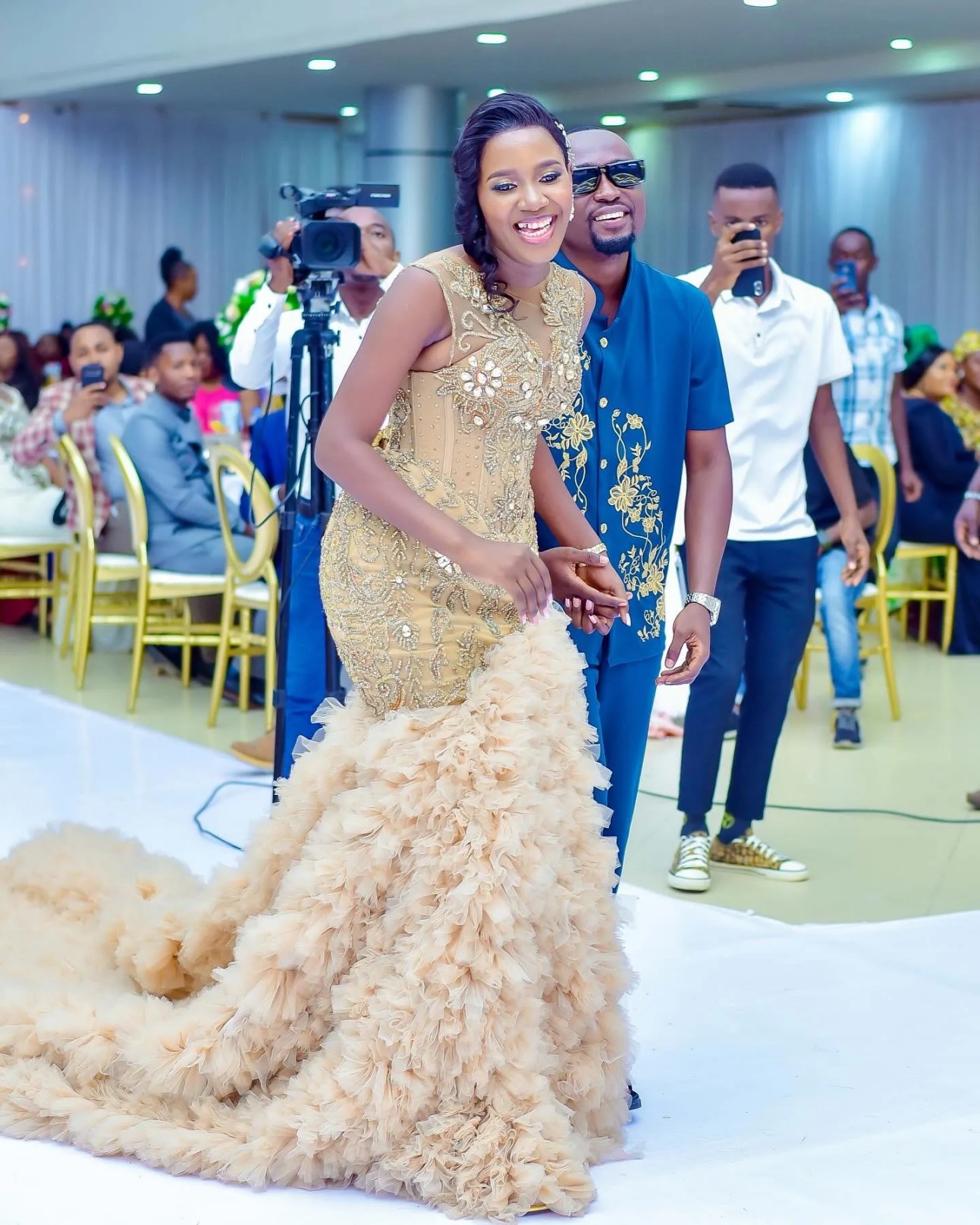 Arabic Aso Ebi Plus Size Mermaid Wedding Dress in Gold with Beaded Crystals Luxurious Tulle