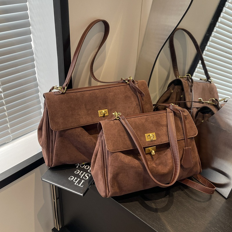 Free shipping designer bag High-end Texture Simple Underarm Bag for Women New Large Capacity Tote Bag Commuter Shoulder Crossbody Bag