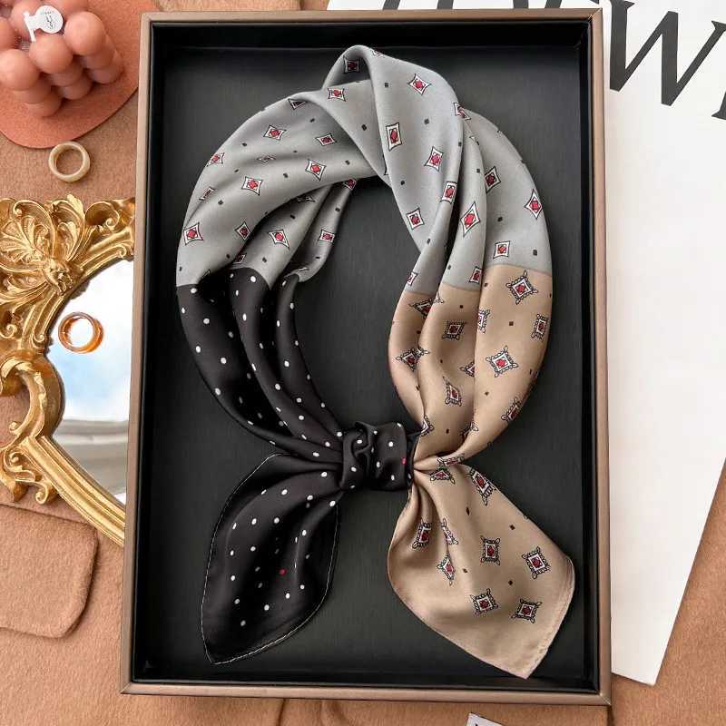Plaid Silk Square Scarf Wen Satin Shawl Wrap Hijab Fa Hair Band Wrist Luxury kerchi 7070cm Echarpe 2022 BandanaW251027