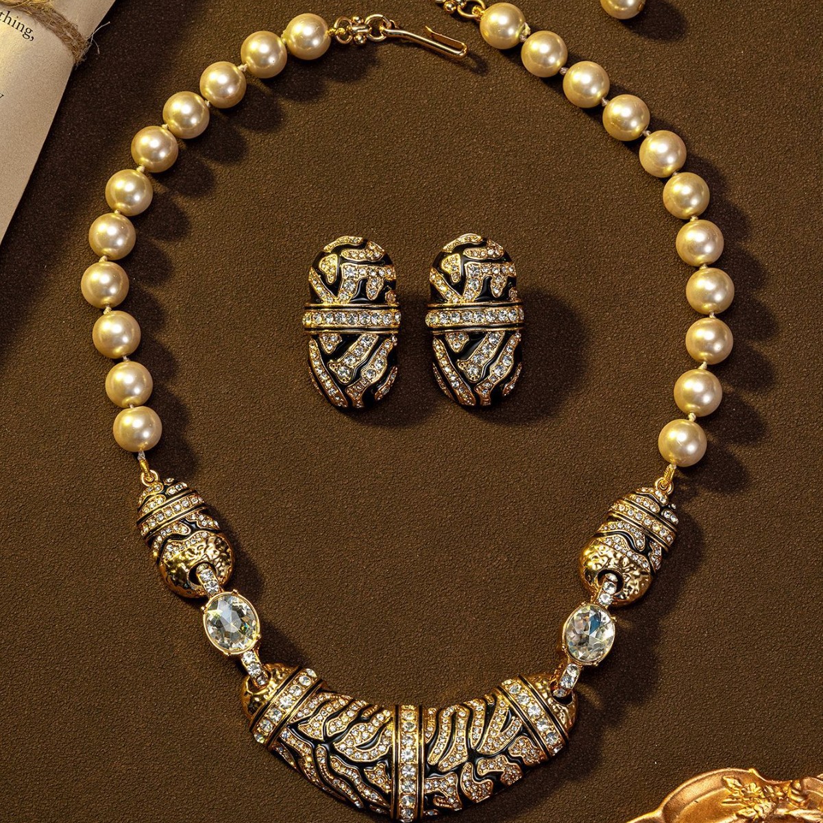 Vintage Women Neckl… - image