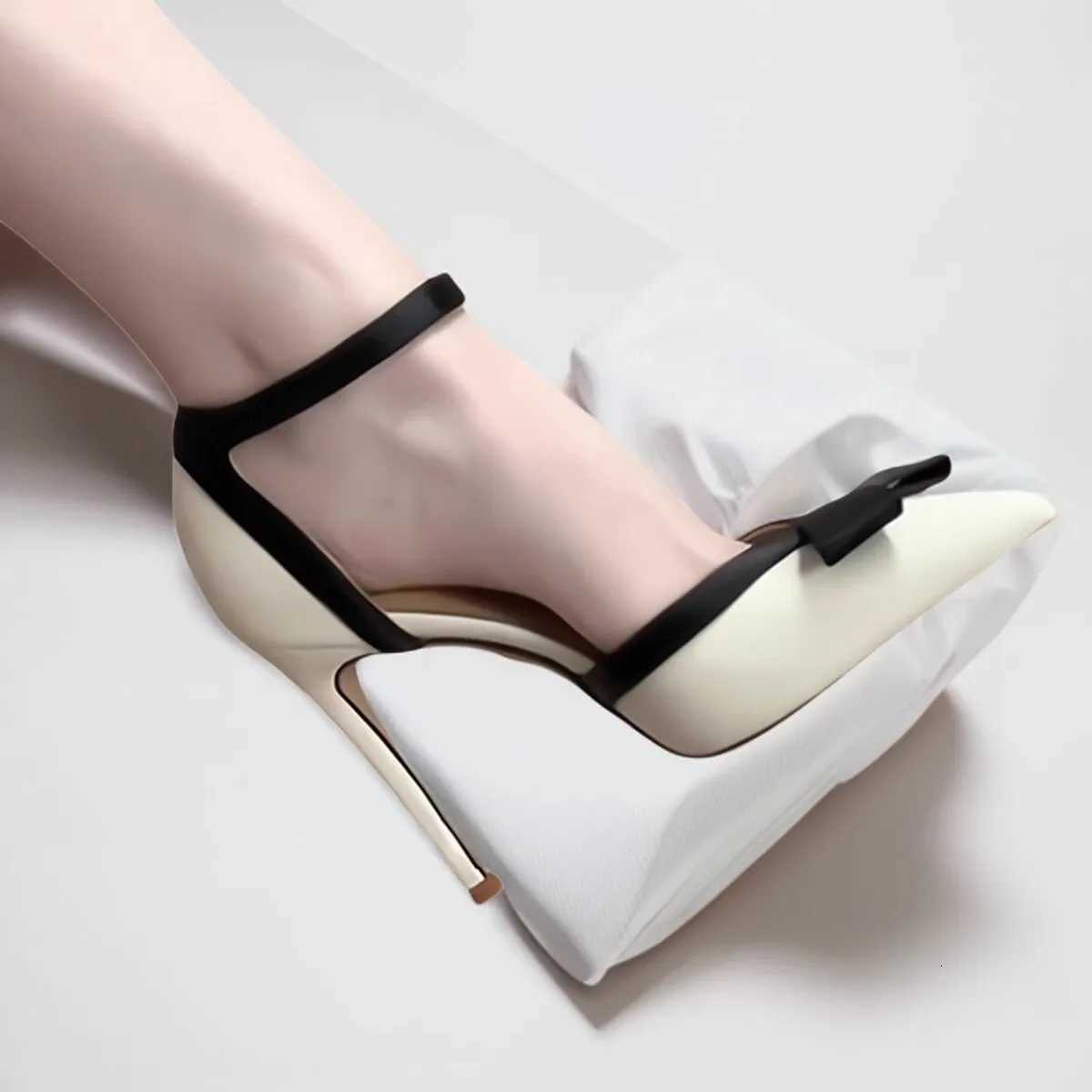 2025 Summer New Fi Style Womens Peep Toe Sandals Trendy Slim Heel Versatile Sandals Sexy High Heel e Piece PumpsXJ251027