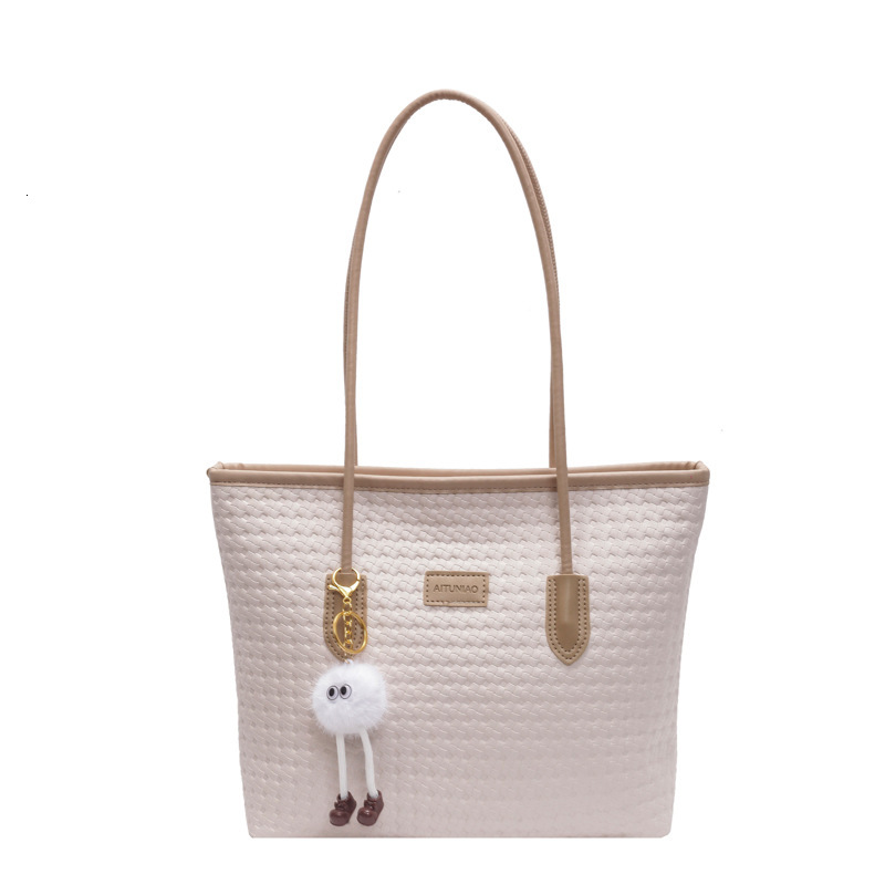 Free shipping designer bag Casual Commuting Bag for Women Large Capacity New Spring Summer Versatile Shoulder Bag Fashionable Tote Bag