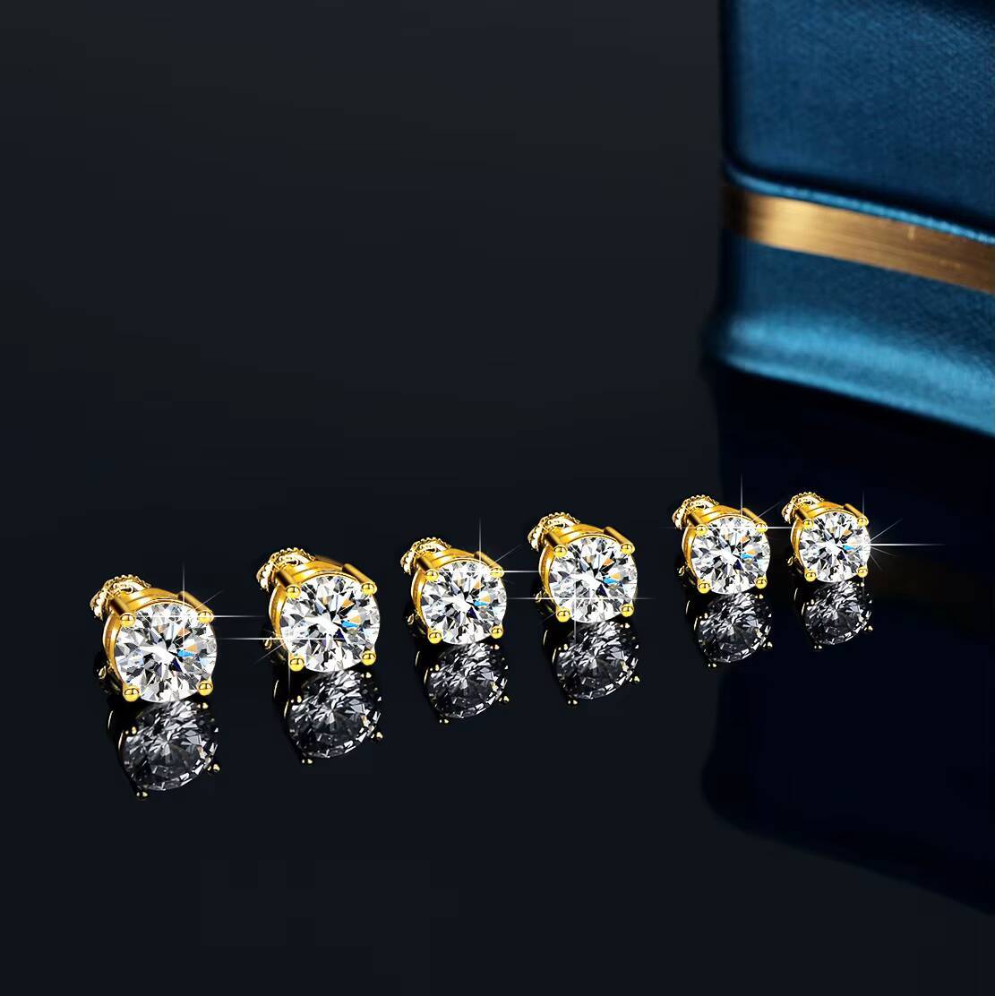 18K Gold Plated 925 Sterling Silver Synthetic VVS Moissanite Diamond Stud Earrings for Men Women
