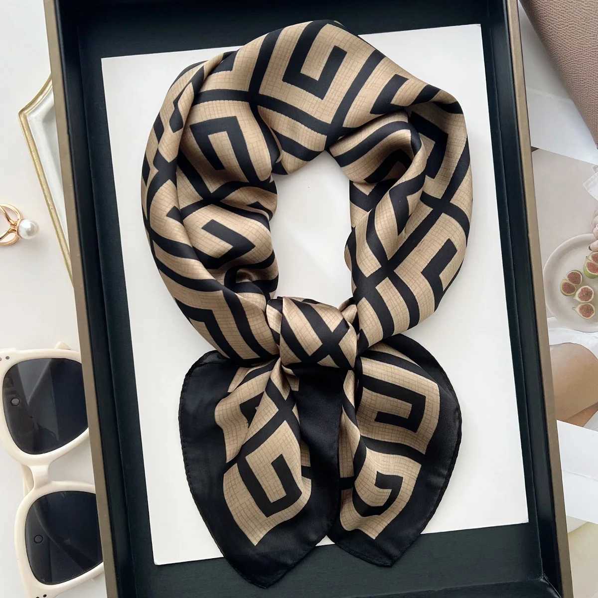 2024 Fashion Luxury Brand 70cm Silk Square Scarf Wen Satin Neck Tie Fa Hair Bandana kerchi Shawl Wrap Hijab EcharpeW251027