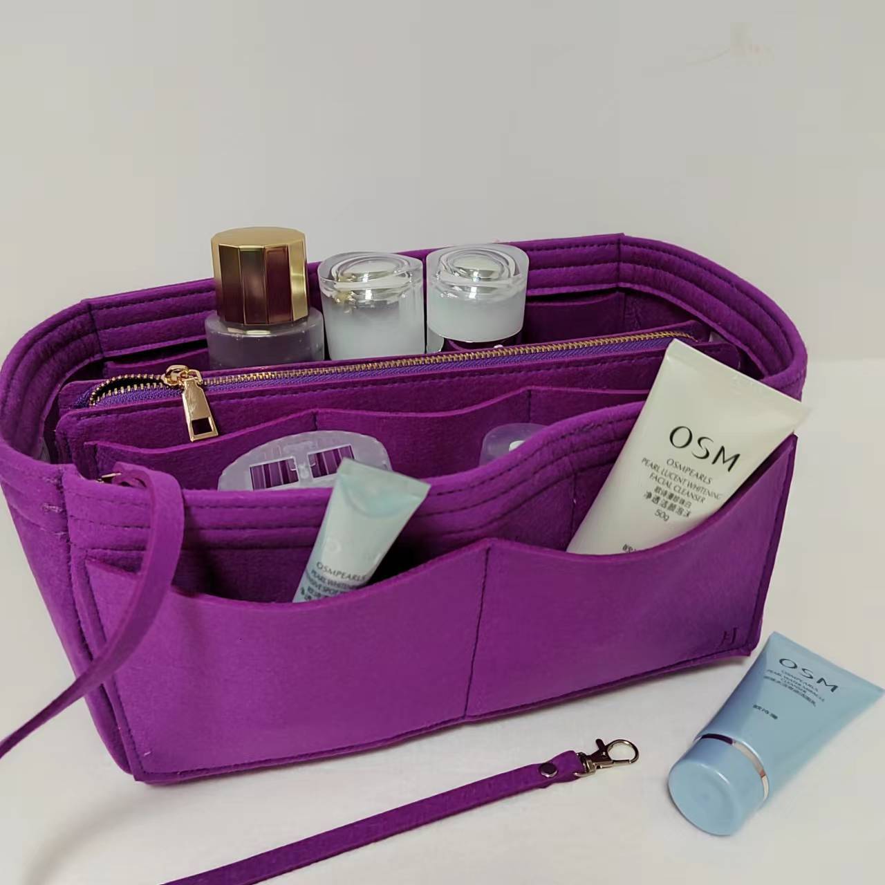 Designer's new felt makeup bag with zipper, multiple compartments, mom travel bag, multifunctional makeup storage bag, felt inner bag