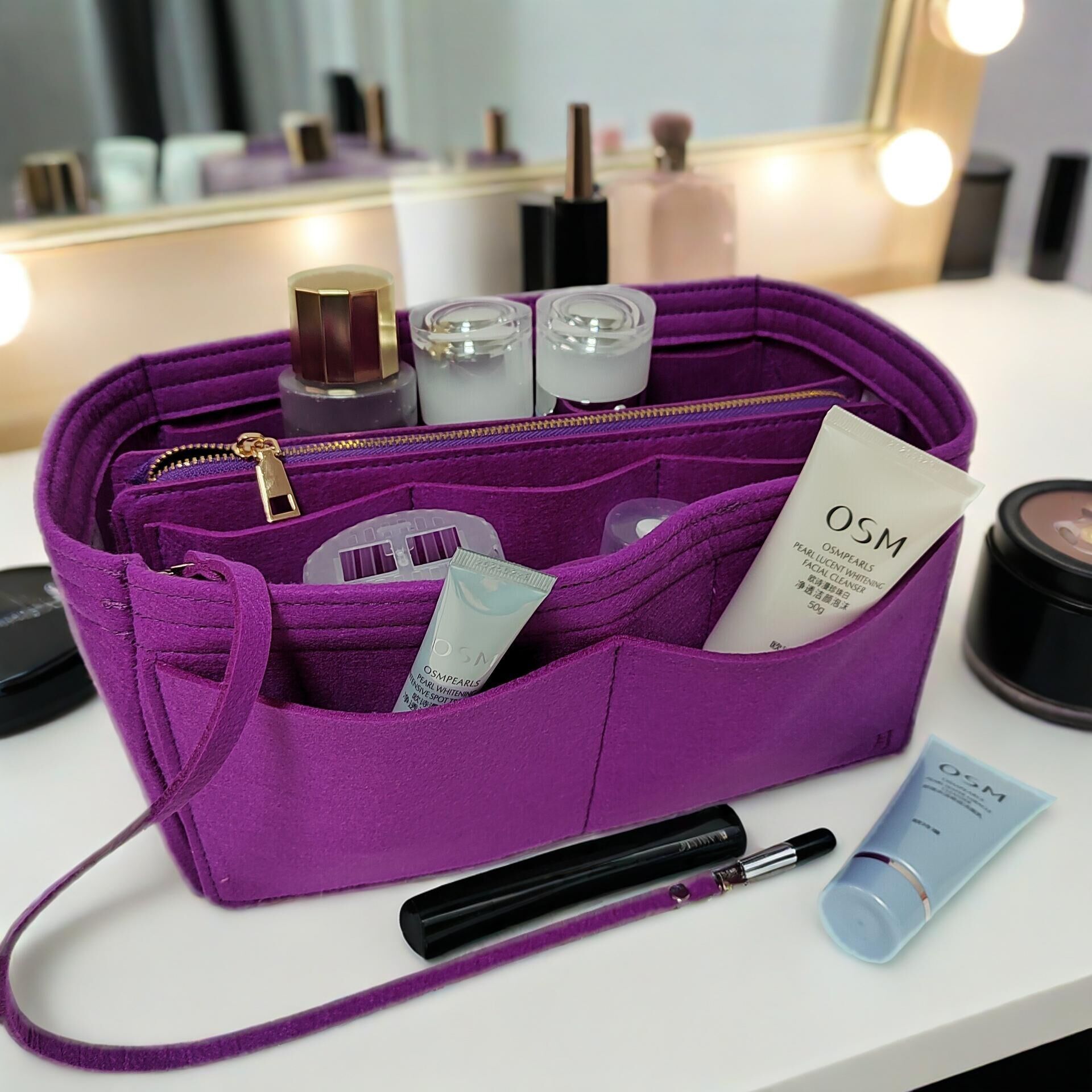 Designer's new felt makeup bag with zipper, multiple compartments, mom travel bag, multifunctional makeup storage bag, felt inner bag