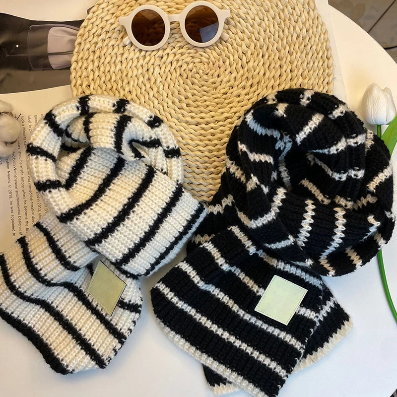 Winter Stripe Baby Scarf Korean Warm Knitted Neckerchief for Kids Boys Girls Classic Black White Stripe Children Neck Scarves 251027
