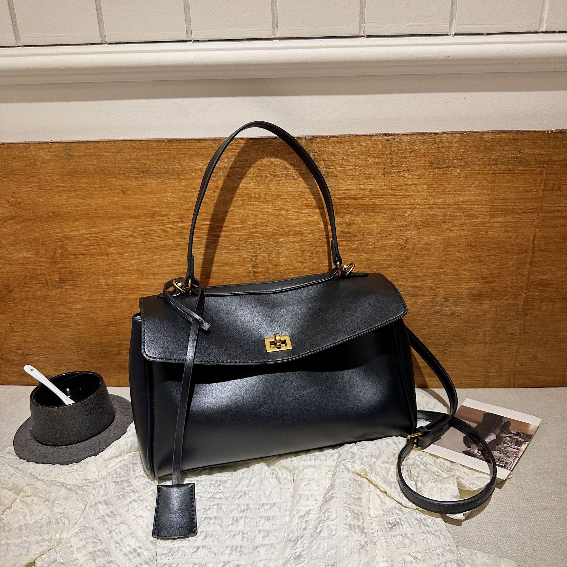 Designer Handbag High-end Business Commuter Large Capacity Tote Bag Rodeo Handheld Heavy-duty Soft Luxury Bag Leather Shoulder Crossbody Bag