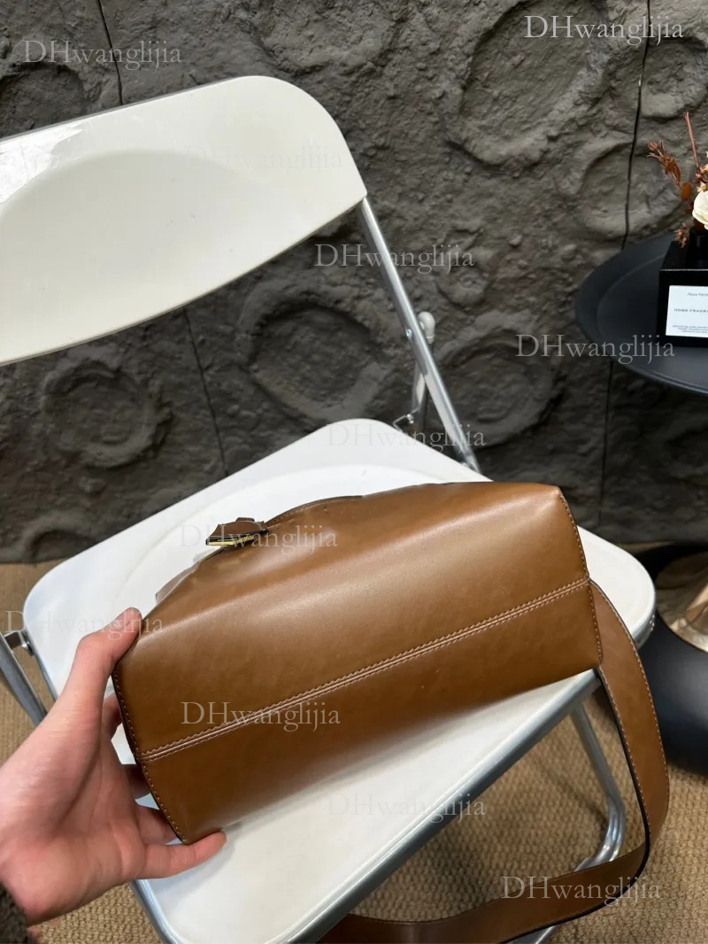 DHGM designer's new the way Pillow Large capacity hand-held crossbody Solid color daily commute bag