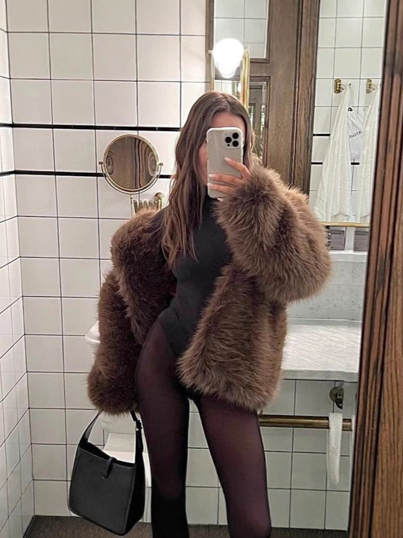 Designer's new top short jacket jacket new lapel synthetic fur warm medium to long length jacket thick jwith open button lapel plush coat loose t