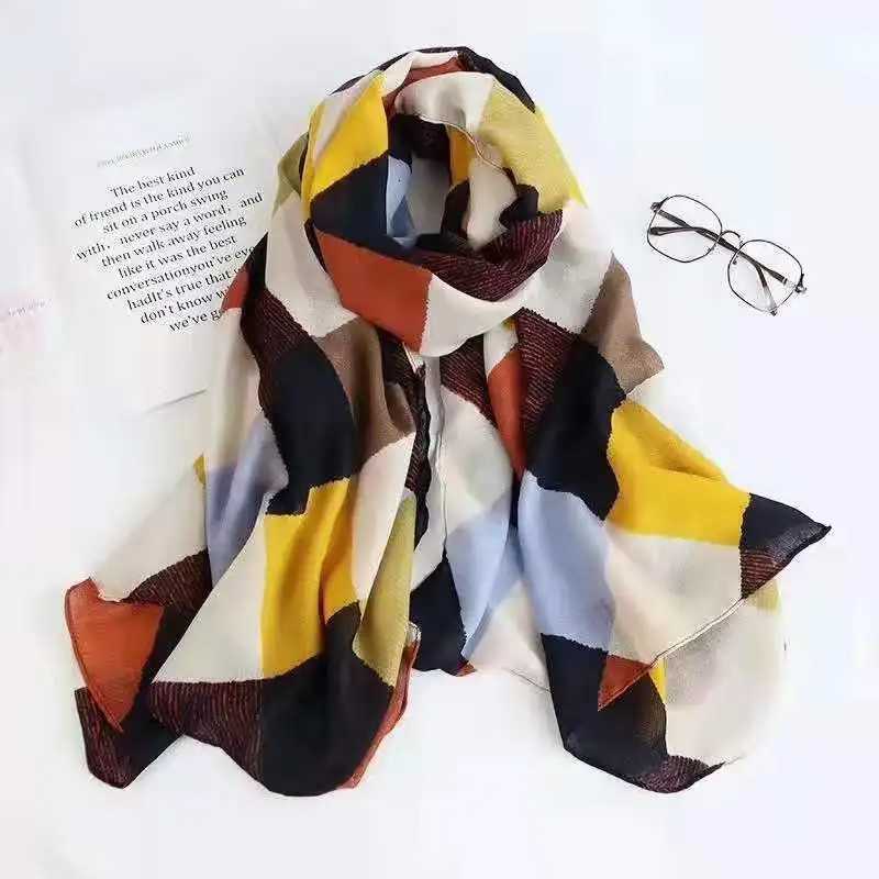 2022 Spain Fashion Daisy Floral Tassel Viscose Shawl Scarf Lady Print Soft Pashmina Sto Wrap Snood Bufandas Muslim Hijab SjaalW251027