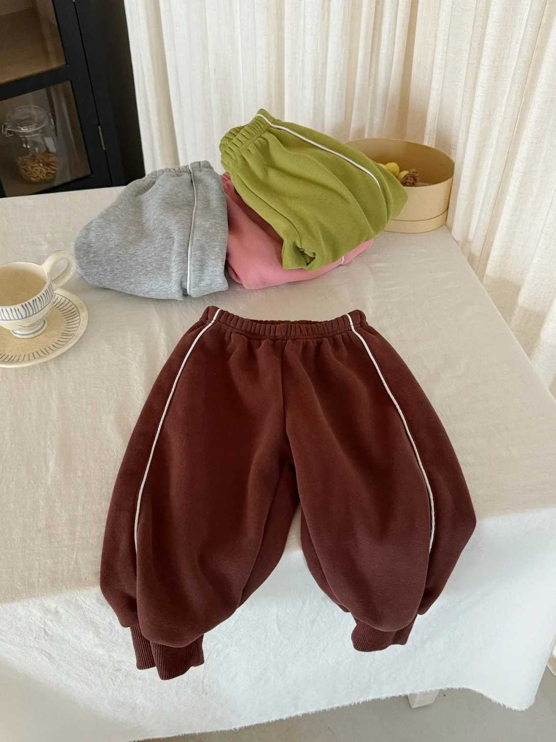 2025 Winter New Children Fleece Trousers Boys Girls Sweat Pants Plus Velvet Thick Baby Harem Pants Fashion Kids Warm PantsT251027