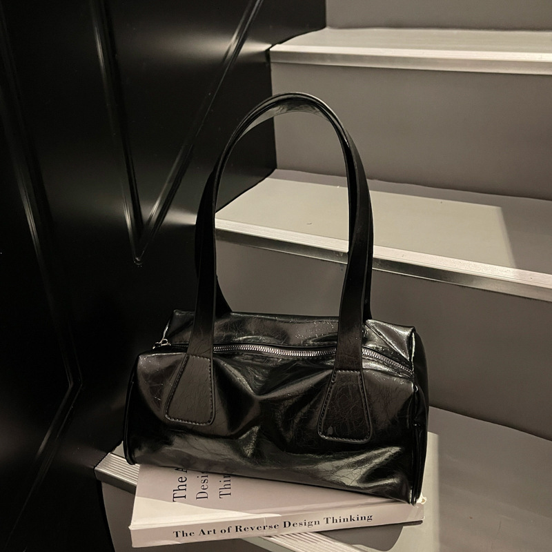 Korean style niche retro texture style underarm long stick bag, winter new elegant casual handbag, trendy and versatile women's shoulder bag, des