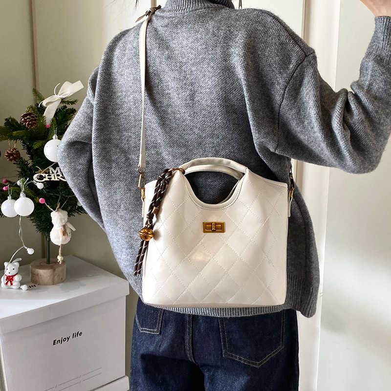 Free shipping designer bag High-end Quilted Bucket Bag for Women New Versatile Fashion Commuter Handbag Crossbody Tote Bag