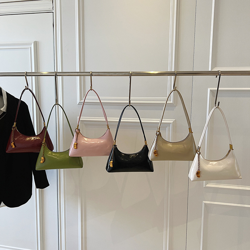 Free shipping designer bag French Niche Crescent Bag Oil Wax Leather Underarm Bag for Women New Design Sense Single Shoulder Crossbody Bag