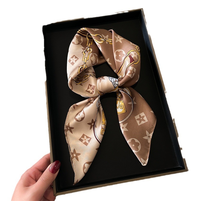 Free shipping Designer Scarves Fashionable highquality versatile scarf for women light luxury color blocked versatile scarf square black white brown