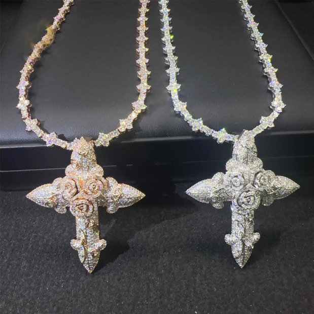 Hip Hop Jewelry Iced Out Luxury Cross Pendant for Cuban Link Chain 925 Silver Moissanite Diamond Charm Pendant
