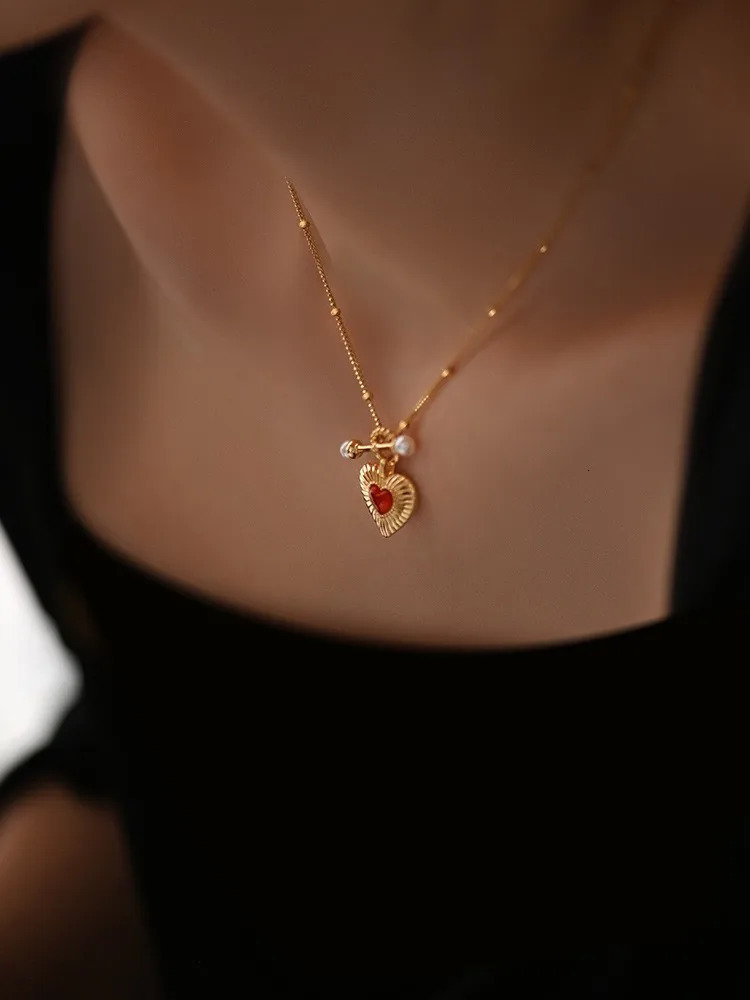 Vintage Stainless Steel Red Zircon Heart Pendant Necklaces OT Buckle Thin Chain Choker Jewellery Fashion Necklace For Women Gift 251023