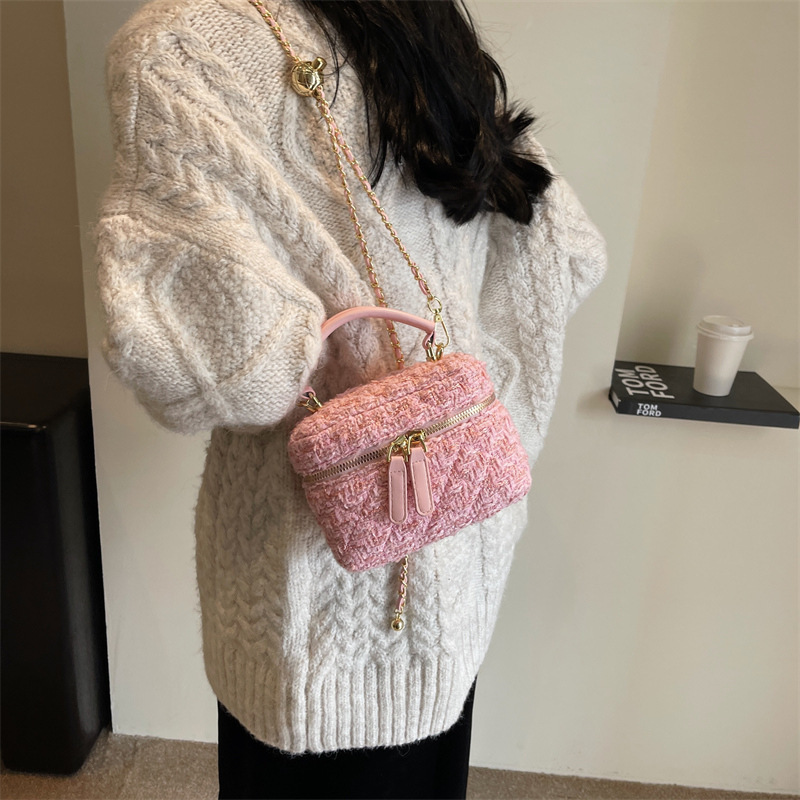 Free delivery designer shoulder bag Solid color minimalist comfortable handbag for daily casual fashion