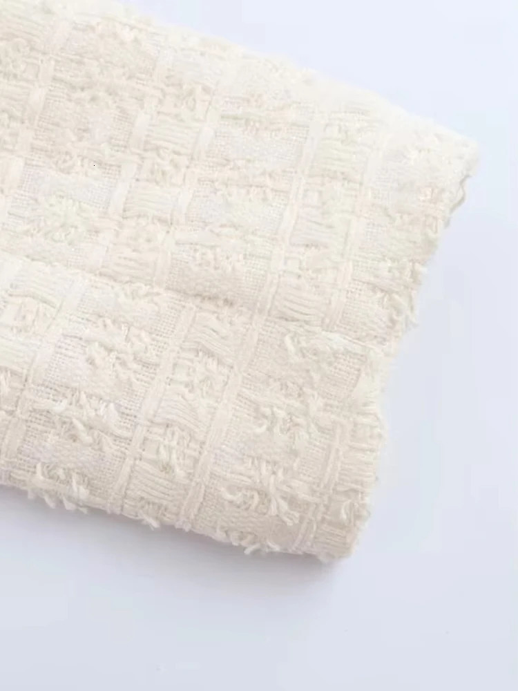 Womens Long Sleeve Tweed Jacket Front Pockets Golden Buttons O Neck Coat Female Outerwear Chic Tops Fashion 251027