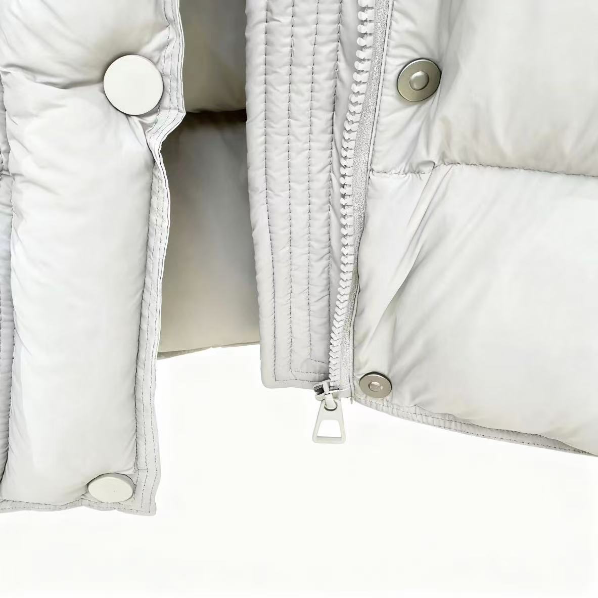 Women's Short Puffer Jacket with Cloud-like Texture 2025 New Style - White Goose Down Thickened & Warm Hooded Bread-style Outerwear