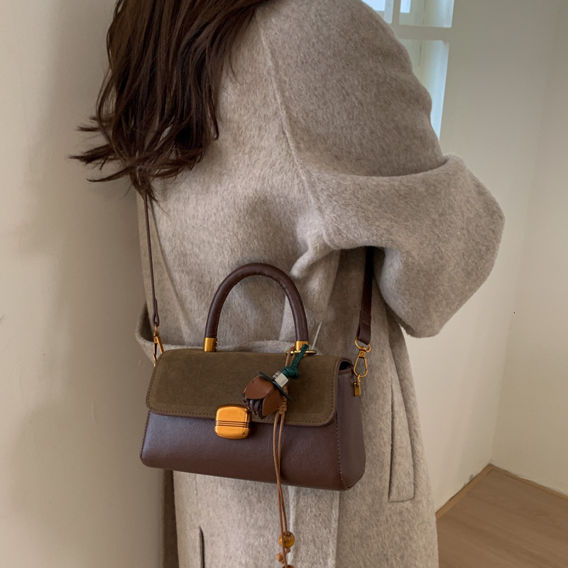 Free shipping designer bag Autumn and Winter New High-End Versatile Handbag for Women Commuting Single Shoulder Crossbody Small Square Bag