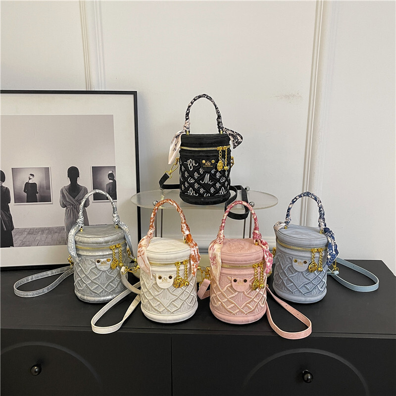 Free shipping designer bag New High-End Heavy Embroidery Bucket Bag Embroidery Thread Handbag Versatile Shoulder Crossbody Bag